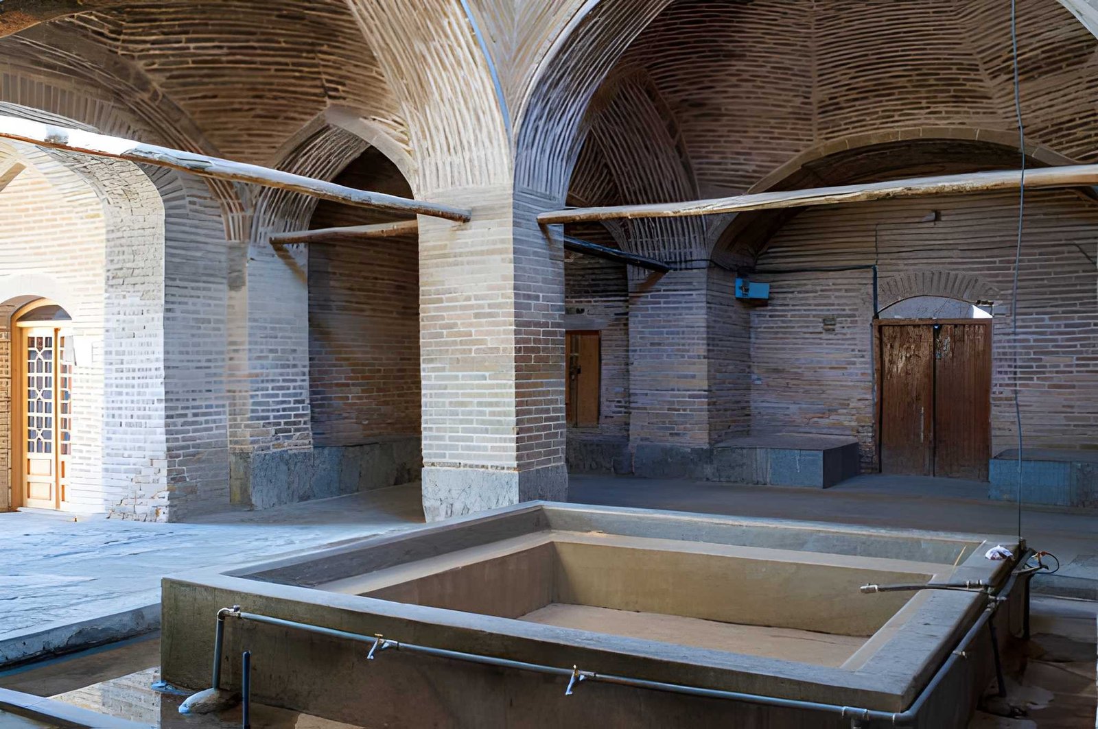 Kidichi & Kizimbani Persian Baths