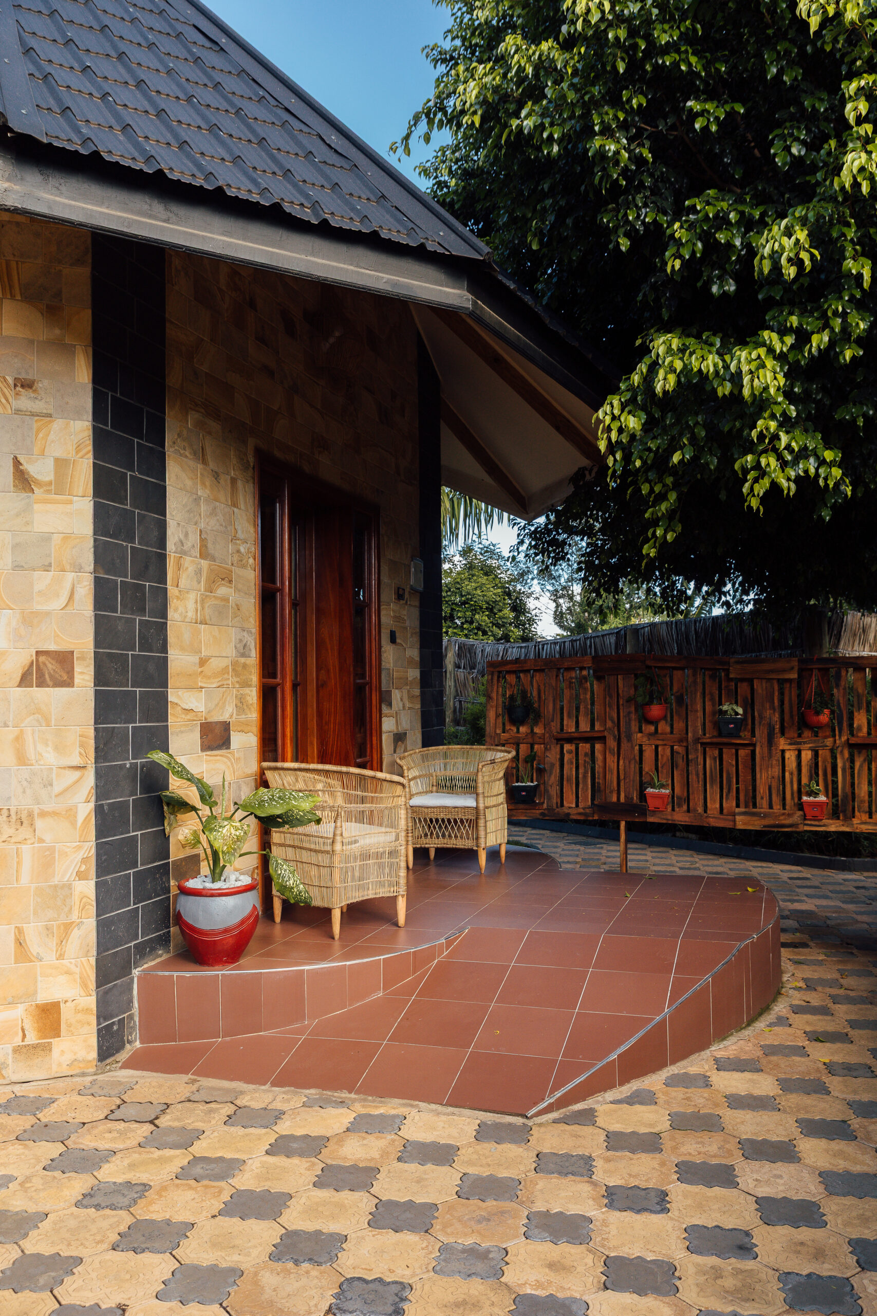Shoki Shoki Lodge
